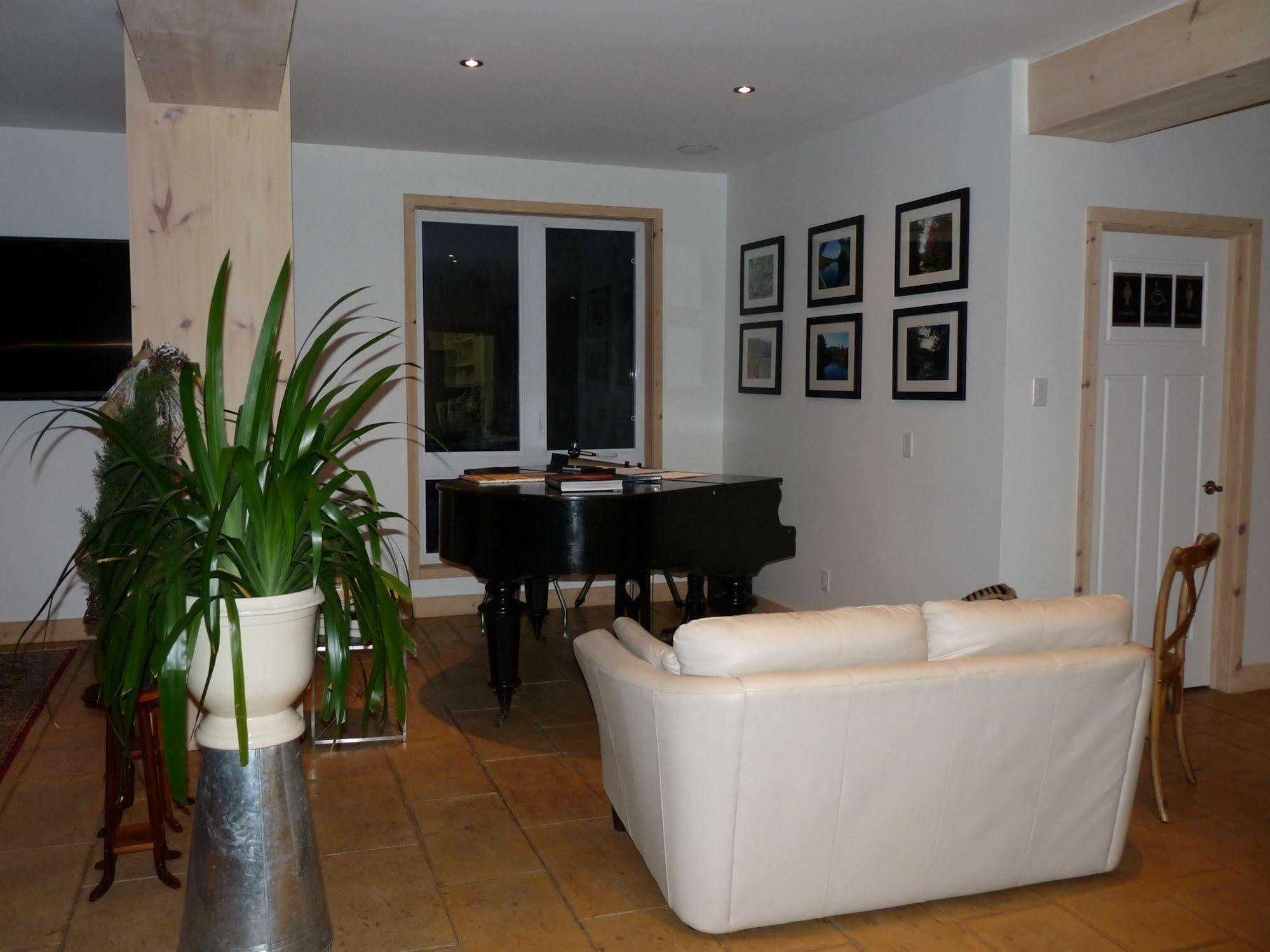 Eco Spa Highland Grenville-Sur-La-Rouge Εξωτερικό φωτογραφία